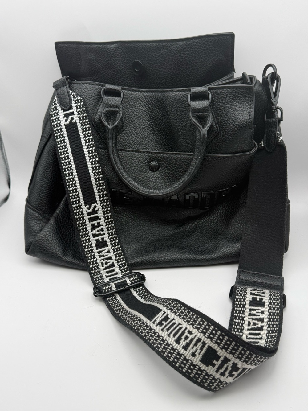 Steve Madden Large Black Tote Shoulder Bag w Logo Strap